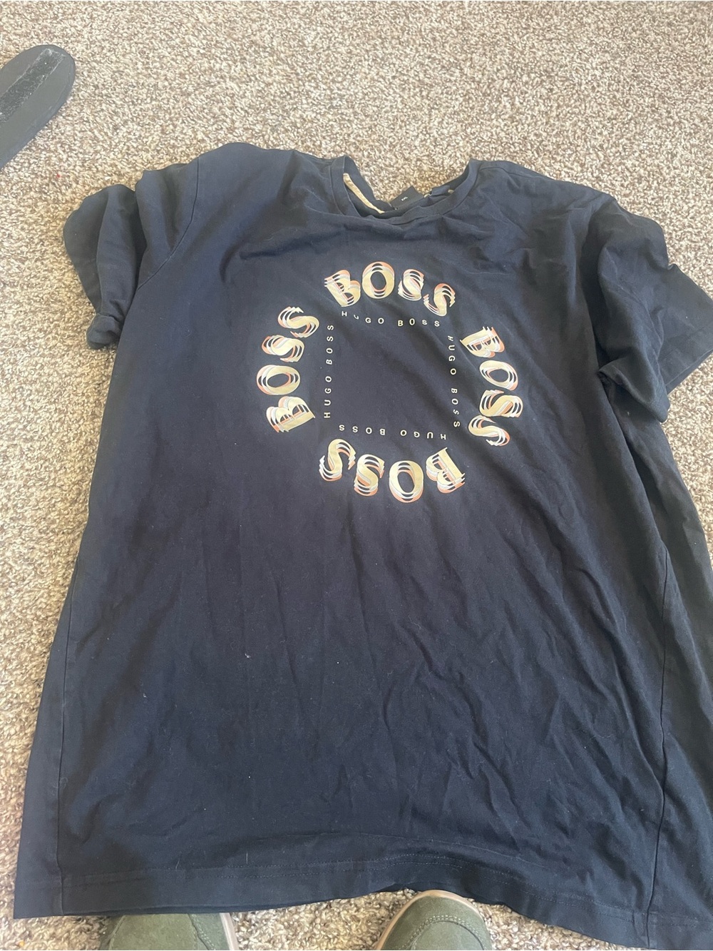 Men’s Hugo Boss black and gold tshirt size XXl